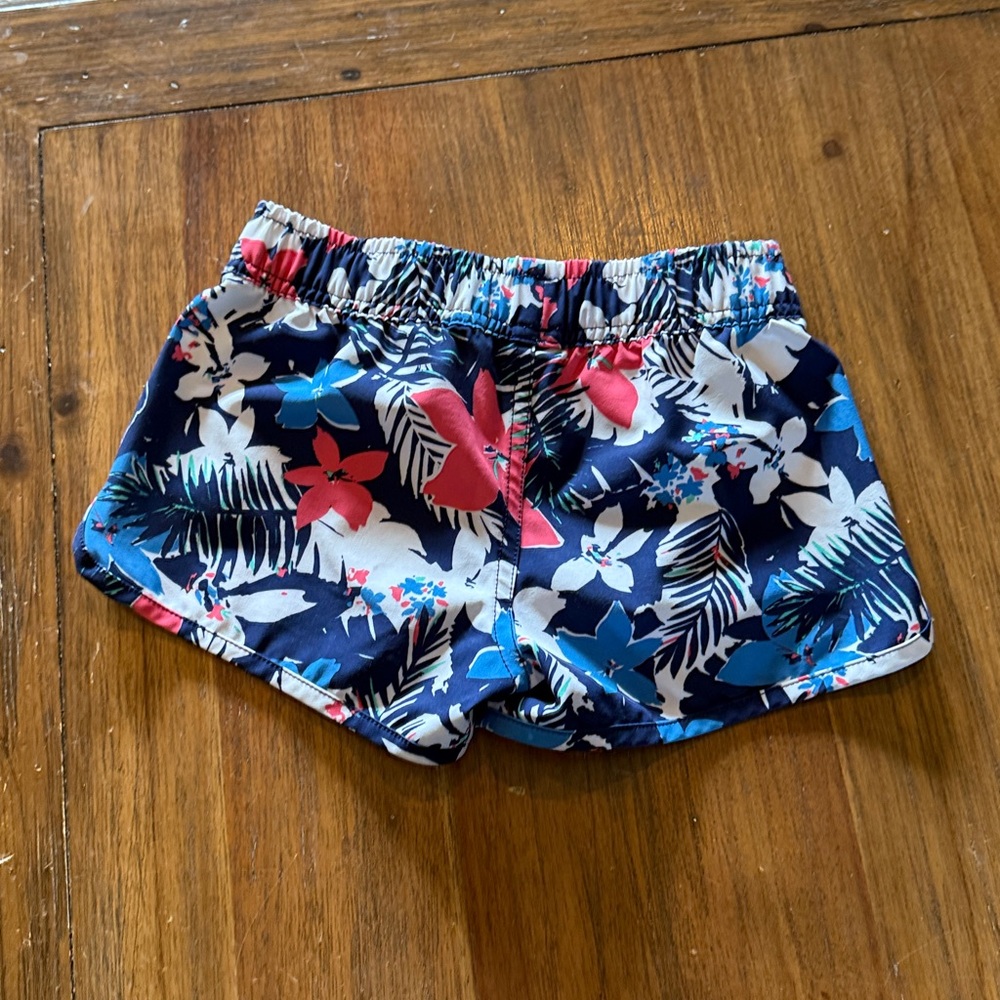 Two Roxy swim shorts - Picture 6 of 6